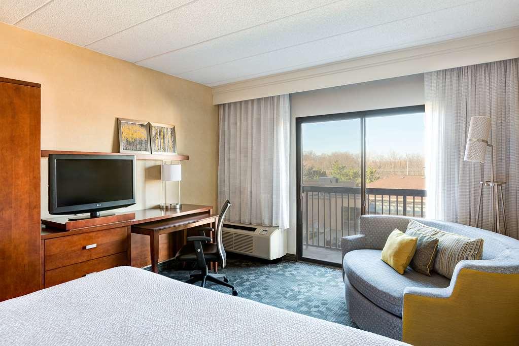 Sonesta Select Philadelphia Airport Hotel Room photo